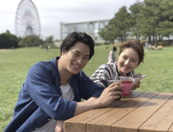 鈴木伸之と佐々木希