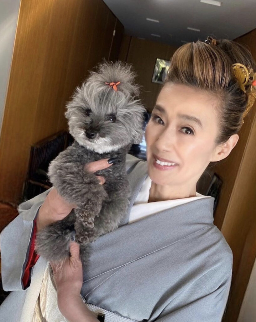 萬田久子
