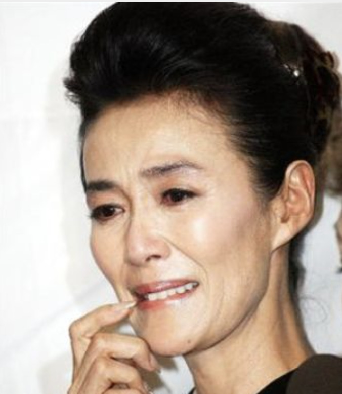 萬田久子