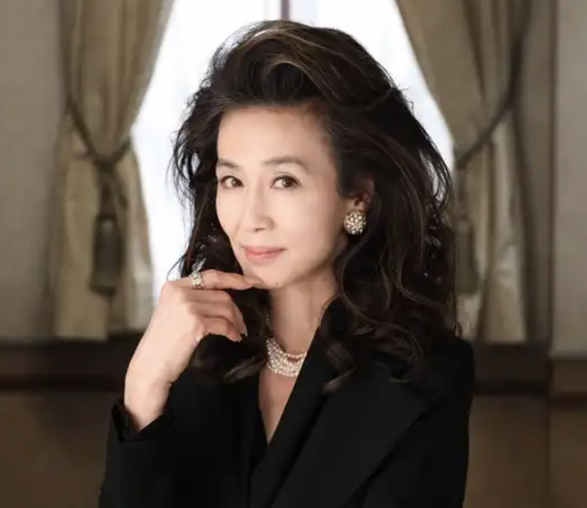 萬田久子