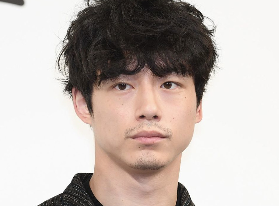 坂口健太郎