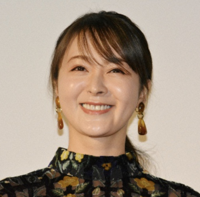 貫地谷しほり