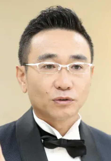 八嶋智人