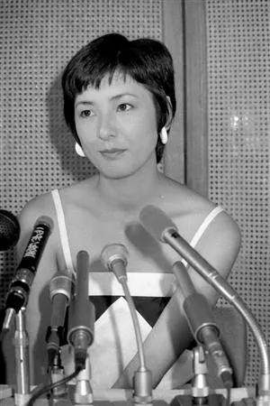 高橋恵子海外逃亡