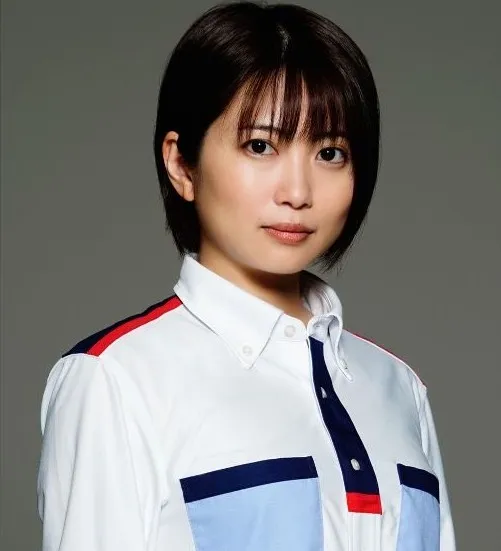 志田未来ブラックポストマン