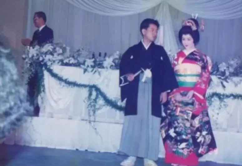藤井フミヤ妻見出し7