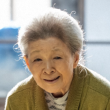 草村礼子