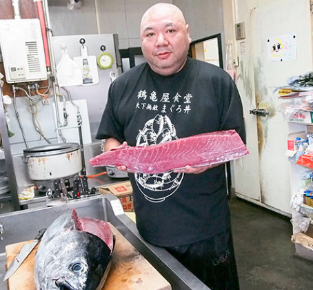 鶴亀屋食堂の店主は佐藤勇