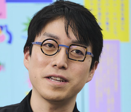成田悠輔